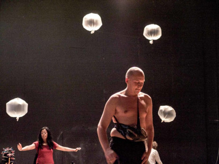 Black Market International, Performance Konferenz, Podewil Berlin, 2005