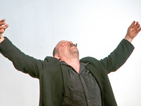 Jürgen Fritz, Atem-Rythmus-Stimmgeraet, blauverschiebung 4, Leipzig 2011, Foto Franziska Eissner-81-Bearbeitet.jpg