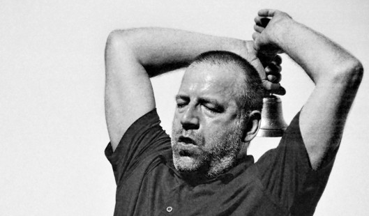 Juergen Fritz - Ringing the bell in dialogue with Daniele Mutino, Rom 2011, Photo by Dunia Mauro_3.jpg