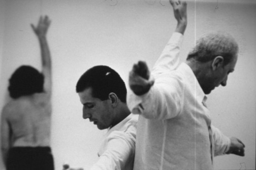 Zbigniew Warpechowski (im Hintergrund), Jürgen Fritz, Norbert Klassen, Black Market International, Projekt Menschen, Galerie Lydia Megert, Bern, 1986.jpg