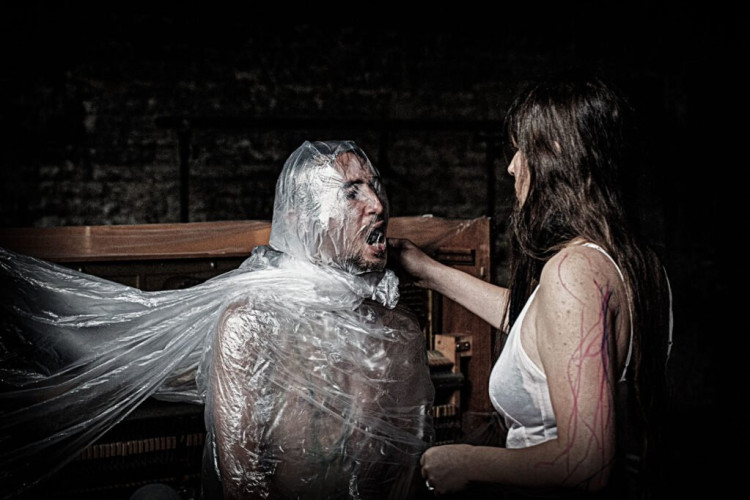 Burçak  Konukman, Petra Strahovnik, Beyond the civilized body - Laboratory, Photographer Jürgen Fritz