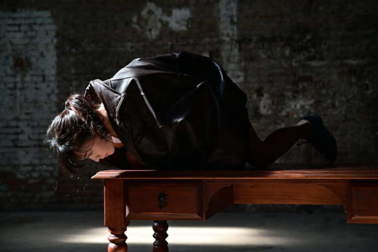 Florence Lam, Beyond the civilized body - Laboratory, Photographer Jürgen Fritz